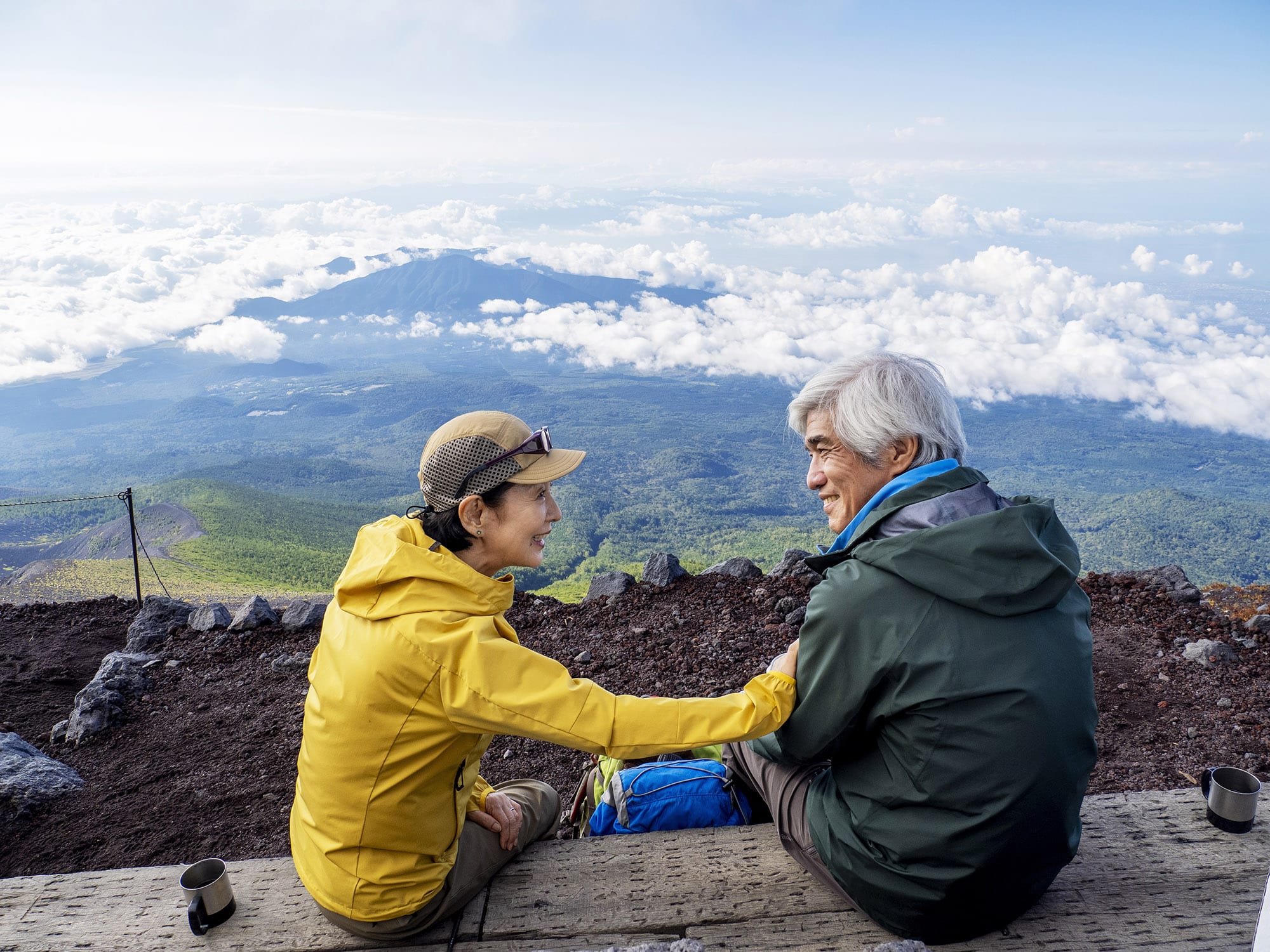 “Teppen no mukou ni anata ga iru” (“Climbing for Life”), Director: Junji Sakamoto.
